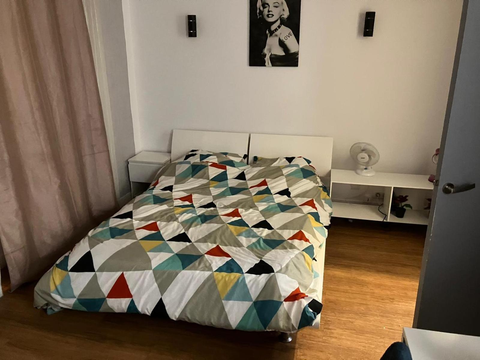 Eiffel Tower Champs De Mars Apartment Париж Екстериор снимка