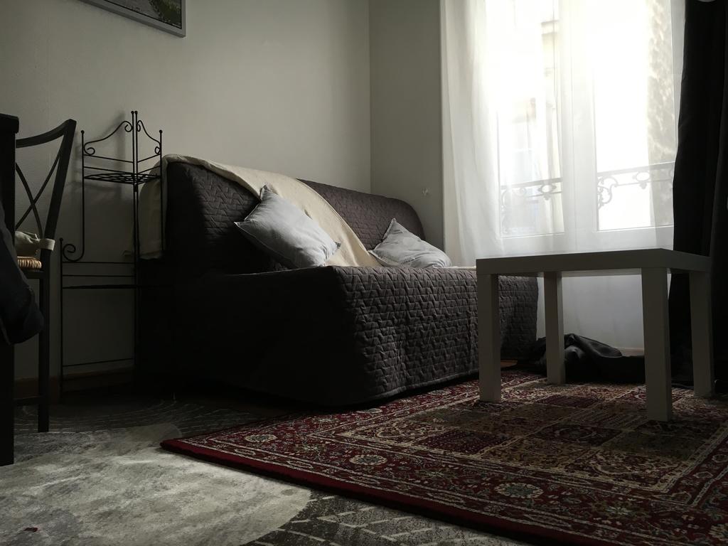 Eiffel Tower Champs De Mars Apartment Париж Екстериор снимка